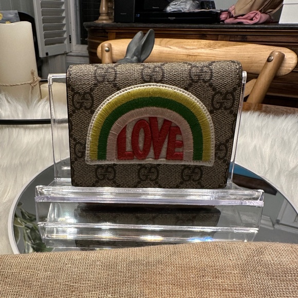 ❤️💛Gucci Supreme Compact LOVE Wallet💛❤️